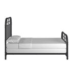 Schwarzes Metallbett