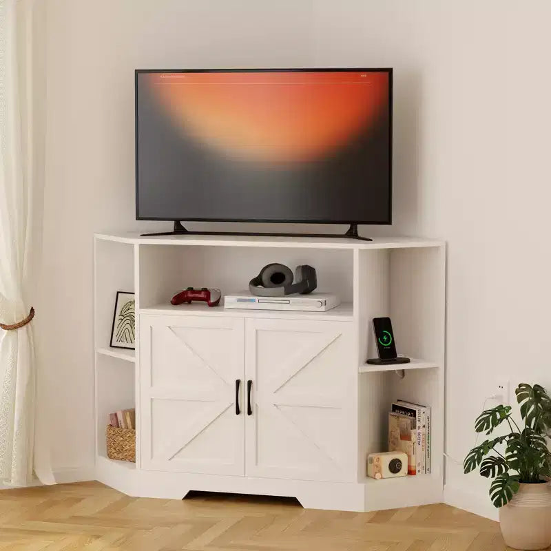 Meuble TV d’angle pour téléviseurs jusqu’à 55 pouces, console multimédia de style ferme avec porte de grange, étagères ouvertes et placard de rangement, blanc