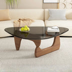 Dreieckiger Couchtisch aus Holz mit Glasplatte