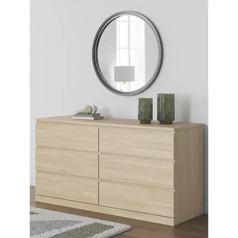 Signature Design by Ashley moderner Onita-Schrank mit 6 Schubladen, Kommode mit natürlicher brauner Holzoberfläche und grifflosem Design