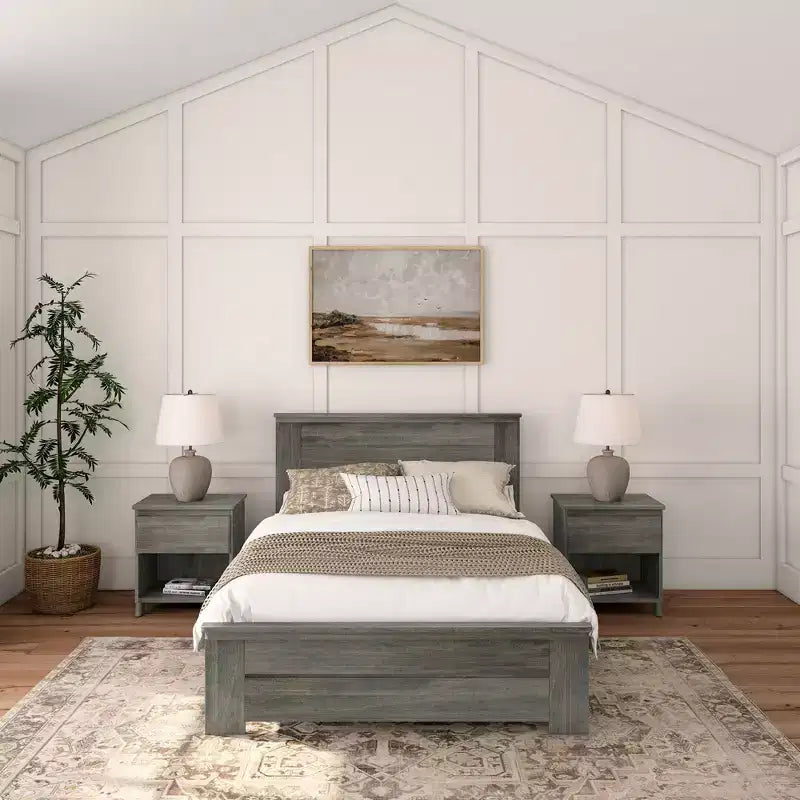 Estrutura de cama de tamanho casal Plank+Beam estilo quinta, com cabeceira, cama de plataforma em madeira maciça