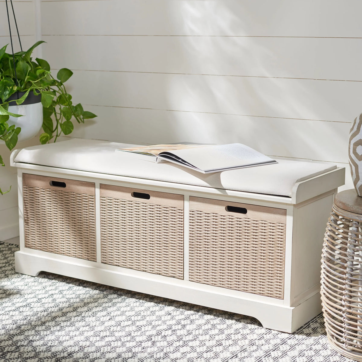Úložná lavice SAFAVIEH Fiorello se 3 zásuvkami a polstrováním - 47.3 W x 15 L x 19 H - 47Wx15Dx19H