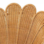 Blossom Boho-Akzentstuhl aus Honig-Rattan in Blumenform