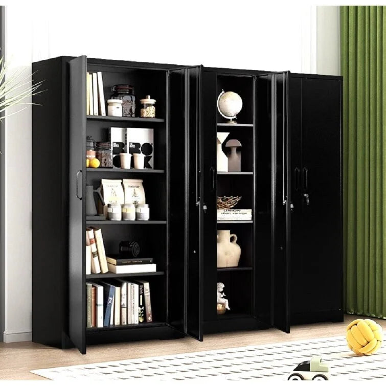 Metallschrank mit Stauraum