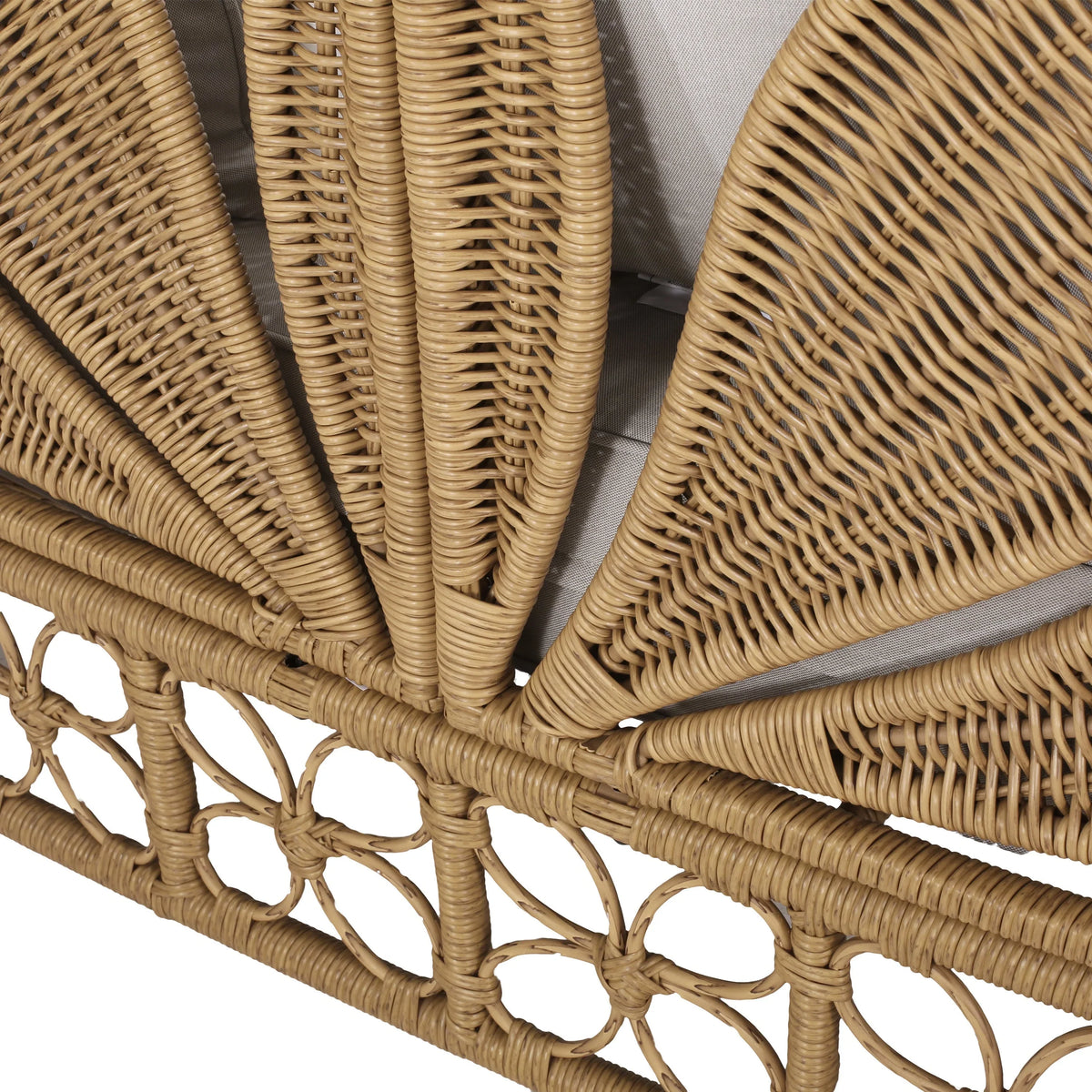 Homan Outdoor-Tagesbett aus Polyrattan mit Kissen, Hellbraun und Beige
