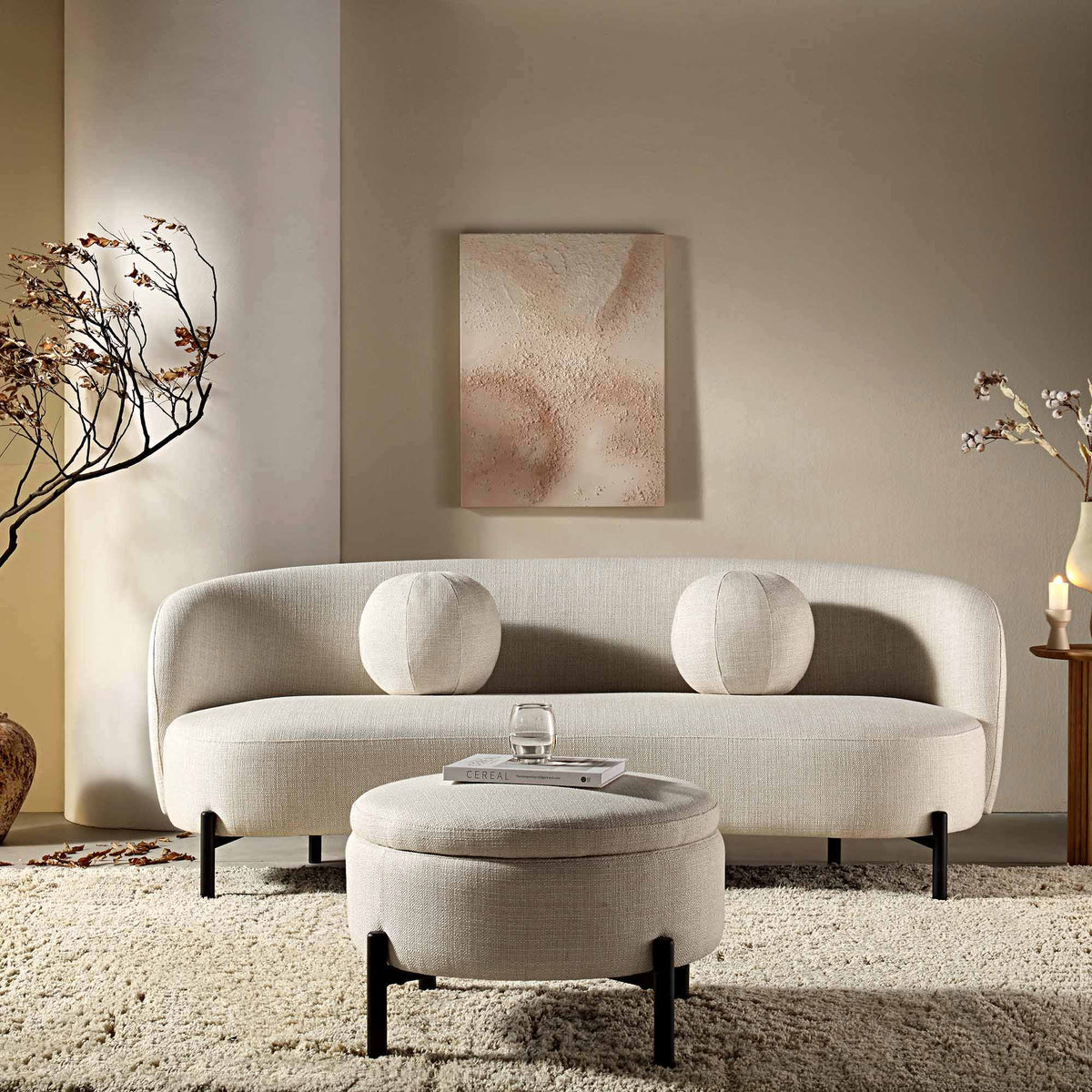 Gebogenes 3-Sitzer-Sofa mit Kugelkissen, beige Leinenmischung