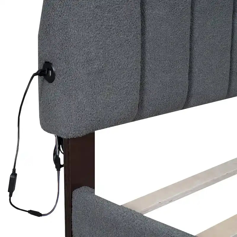 Letto a piattaforma imbottito in pile Teddy Queen Size con cassetto