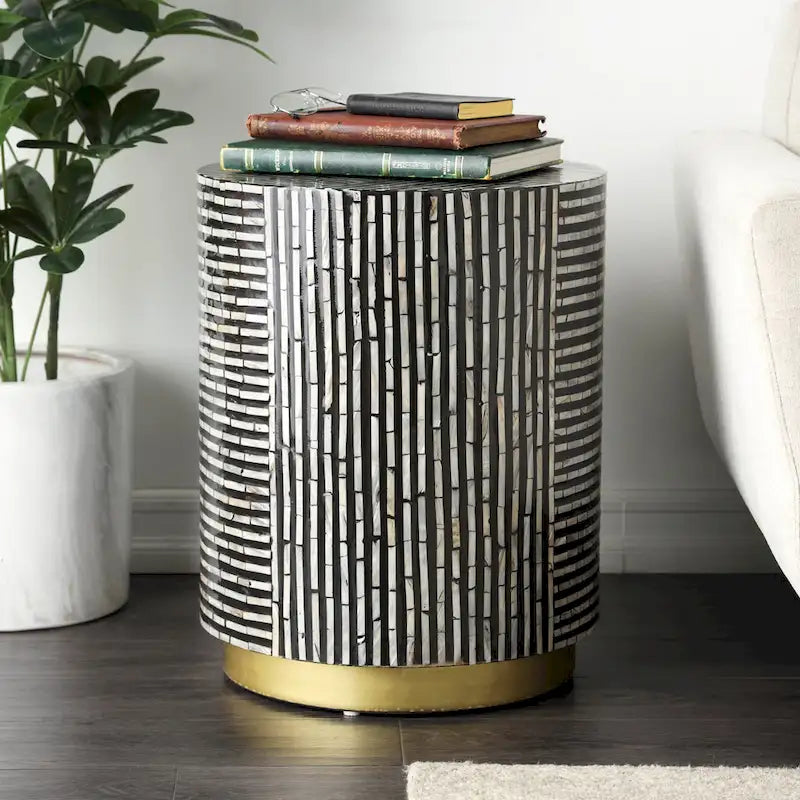 Tavolino d'appoggio con intarsi in madreperla, base dorata e motivi geometrici - Bianco, Grigio o Nero
