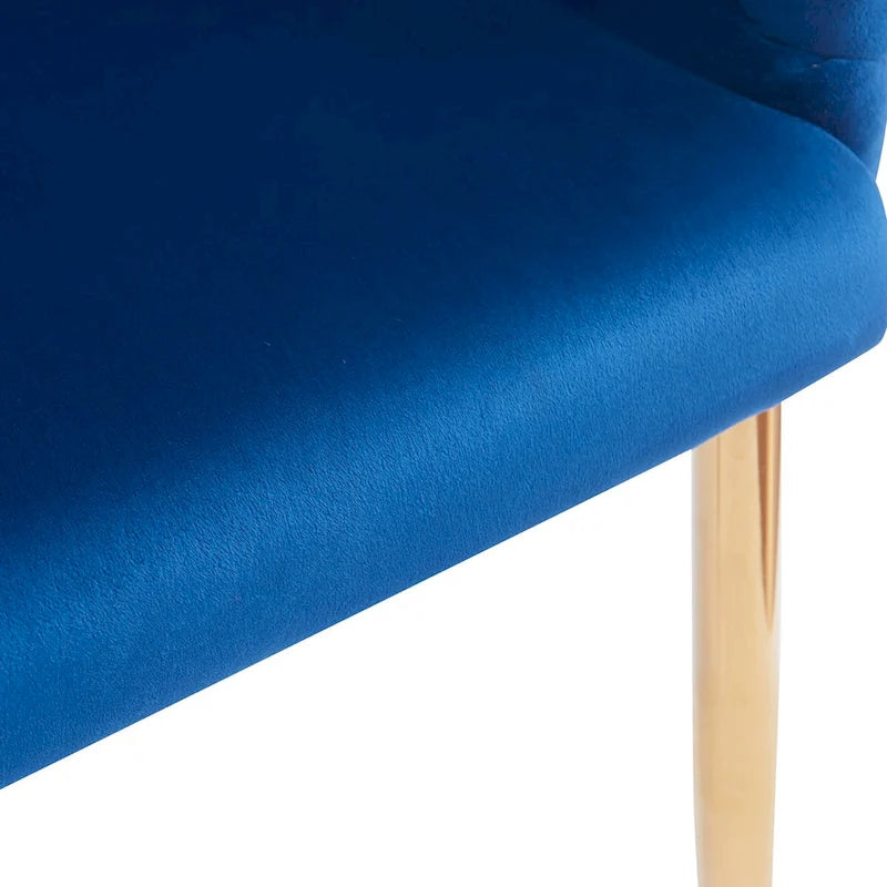 Poltrona d'accento di lusso fatta a mano con gambe dorate, poltrona moderna in velluto per soggiorno e camera da letto