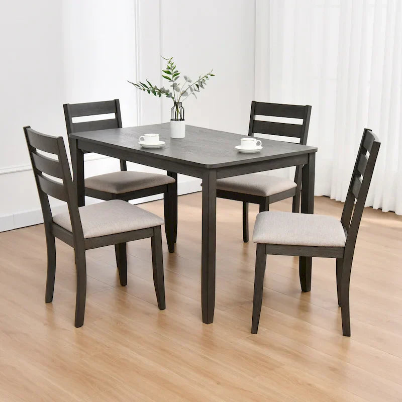 Set aus 4 Holz-Esszimmerstühlen mit Lattenrücken