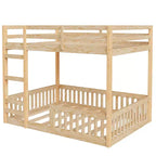 Houten stapelbed met twee volledige slaapplaatsen, ladder en valbeveiliging, laag stapelbed voor twee volledige matrassen met lattenbodem