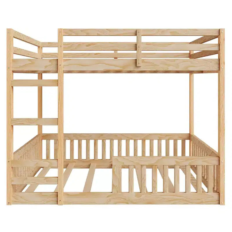 Houten stapelbed met twee volledige slaapplaatsen, ladder en valbeveiliging, laag stapelbed voor twee volledige matrassen met lattenbodem