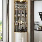 Vitrina de canto glamorosa com vidro brilhante e metal dourado, de formato arredondado