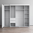 Kleiderschrank mit drei Spiegeln