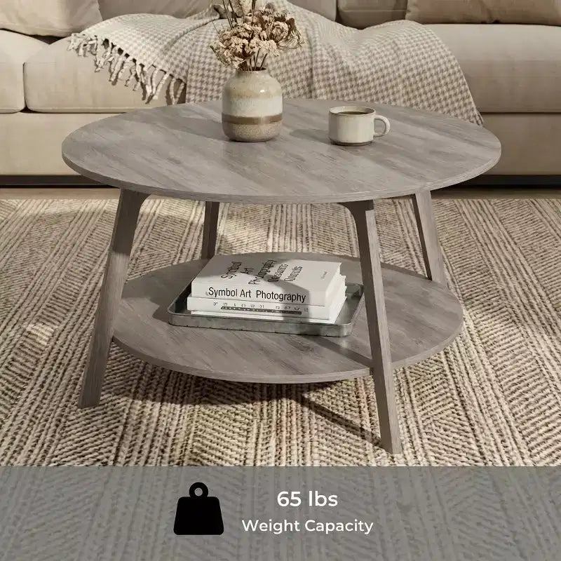 Medově hnědý kulatý konferenční stolek se dvěma úrovněmi úložného prostoru, rozměry 80 x 45 cm, ideální do obývacího pokoje