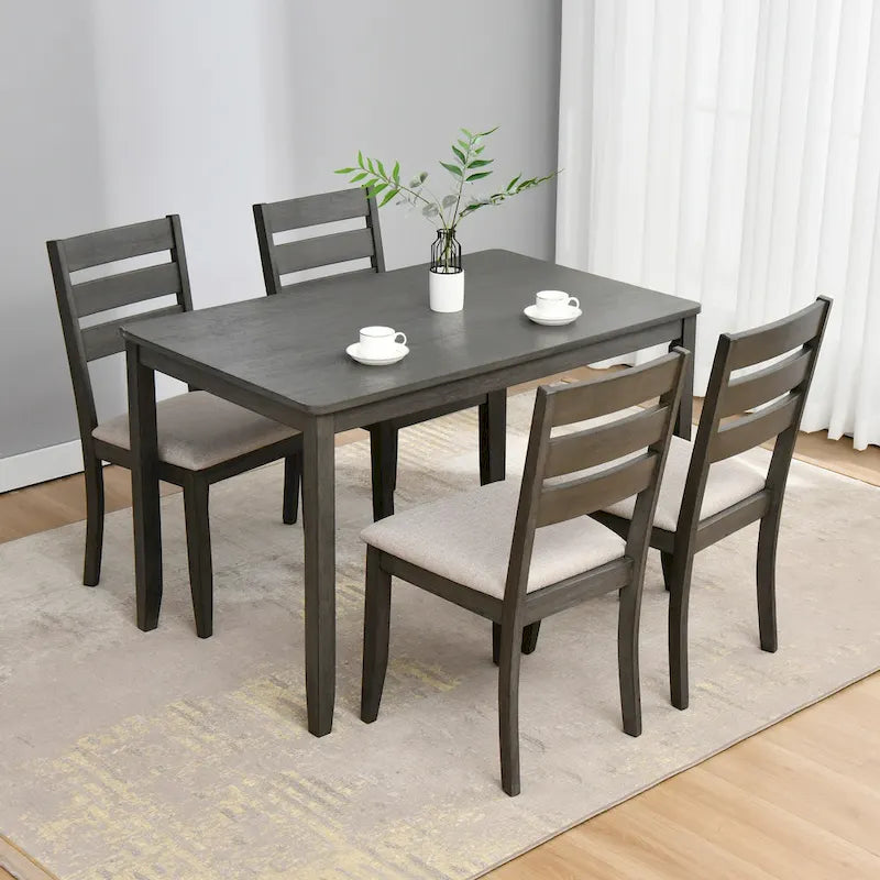 Set aus 4 Holz-Esszimmerstühlen mit Lattenrücken