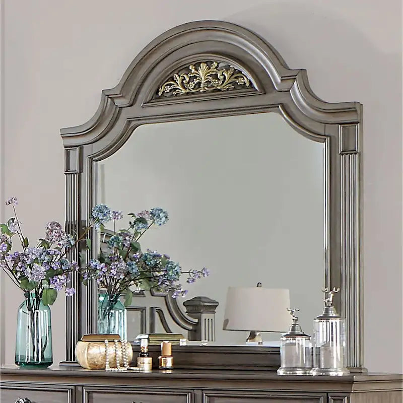 Vame traditionelles 2-teiliges Set aus Kommode mit 9 Schubladen und Spiegel von Furniture of America