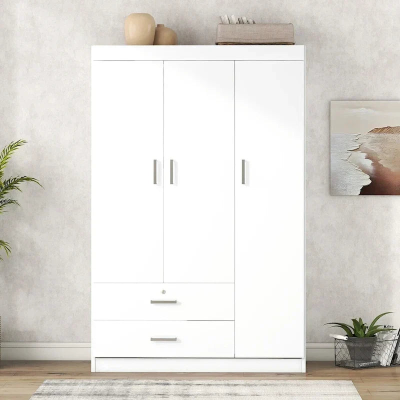 Guarda-roupa com 3 portas e 2 gavetas